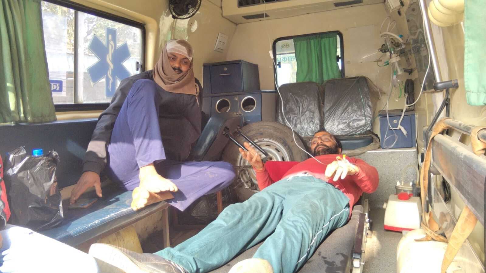 दो पक्षों के बीच मारपीट में महिला समेत पांच लोग जख्मी, रेफर