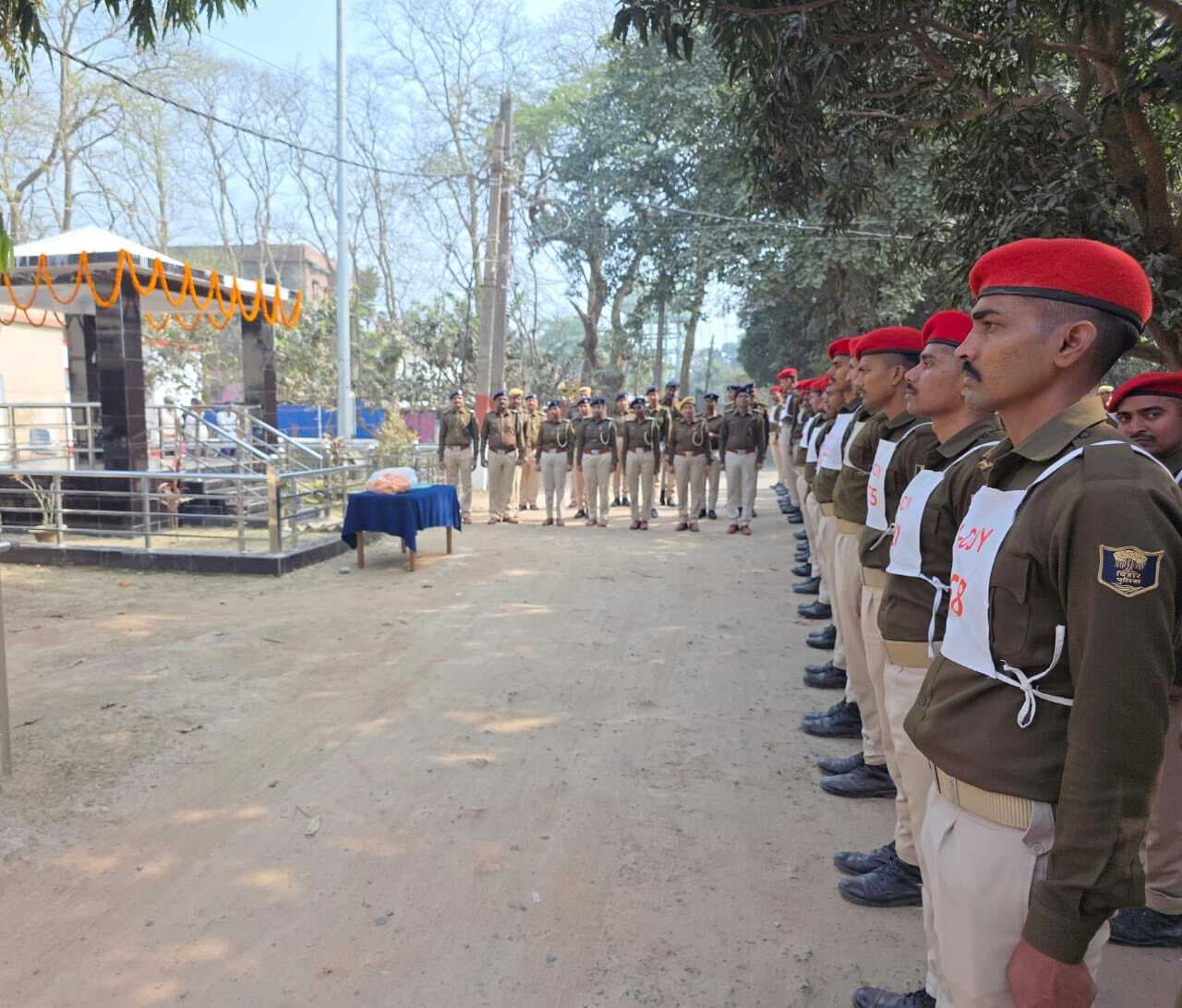 स्वतंत्रता संग्राम में शहीद स्वतंत्रता सेनानियों के पदचिह्नों पर चलने की ली शपथ