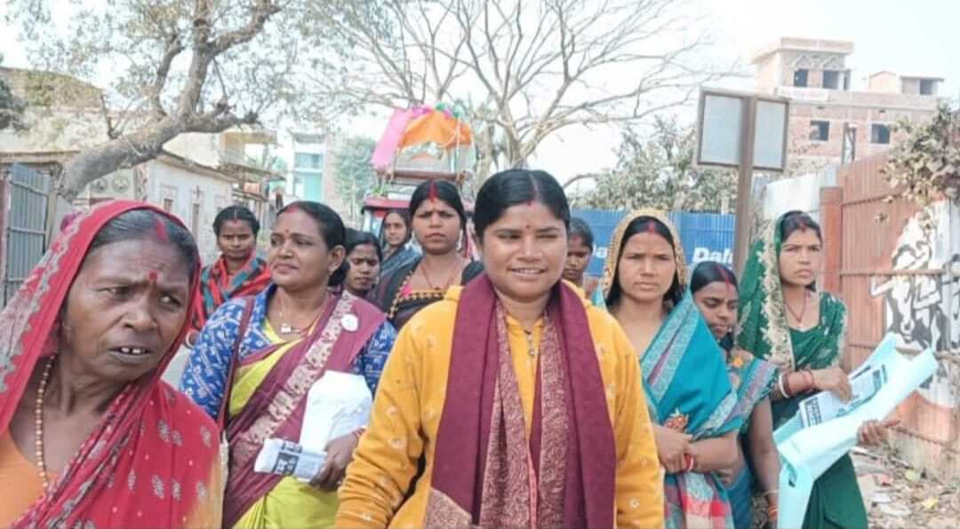 महात्मा गांधी के शहादत दिवस पर मजदूरों ने निकाली मनरेगा शव यात्रा