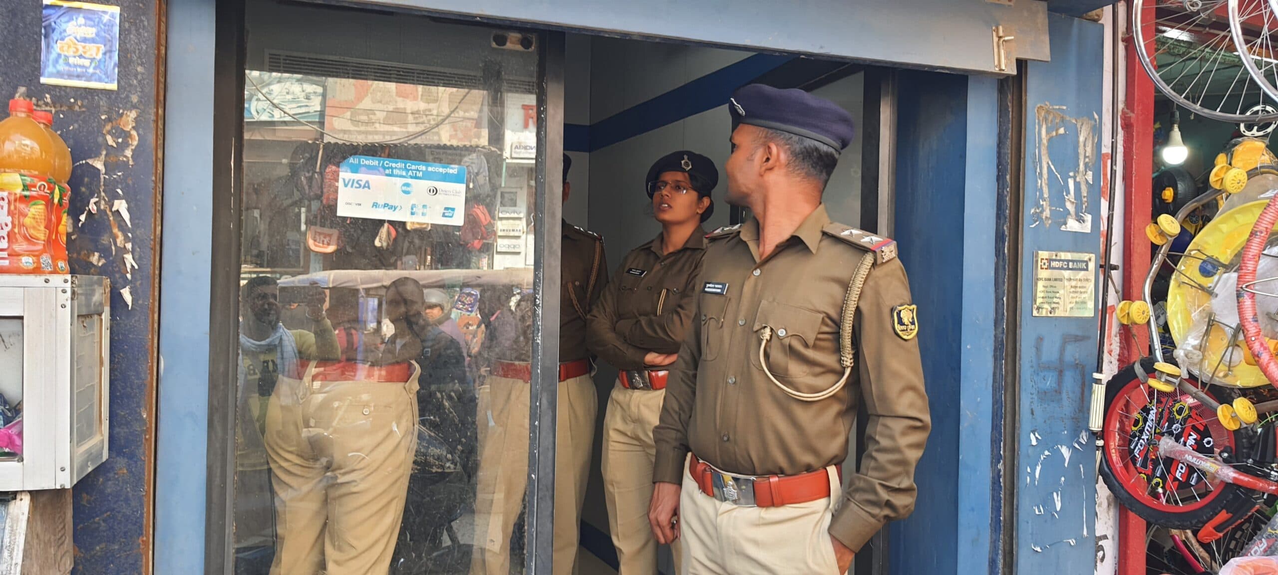 एटीएम से 67 हजार की फर्जी निकासी, पीड़ित ने थाना में दिया आवेदन