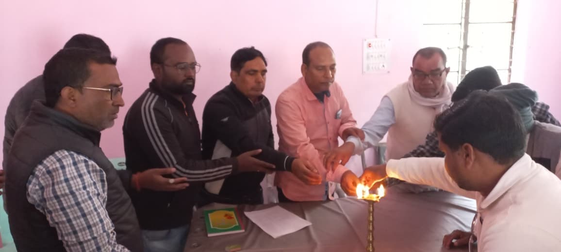 बैठक में फसल, बीज व खाद उपलब्ध कराने पर हुई चर्चा