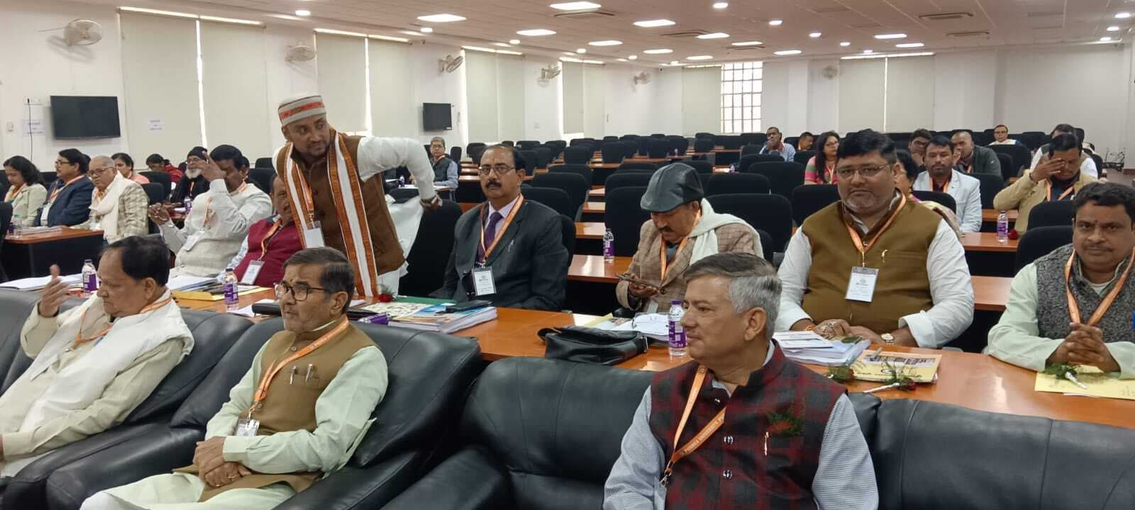 समर्थ पोर्टल रहते यूएमआइएस का चयन क्यों : एमएलसी