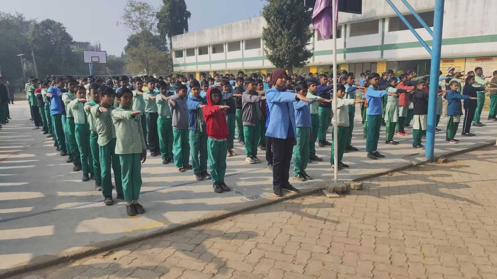 Deoghar news : सड़क सुरक्षा माह में जागरूकता अभियान चलाया, विद्यार्थियों ने ली ट्रैफिक नियमों के पालन की शपथ