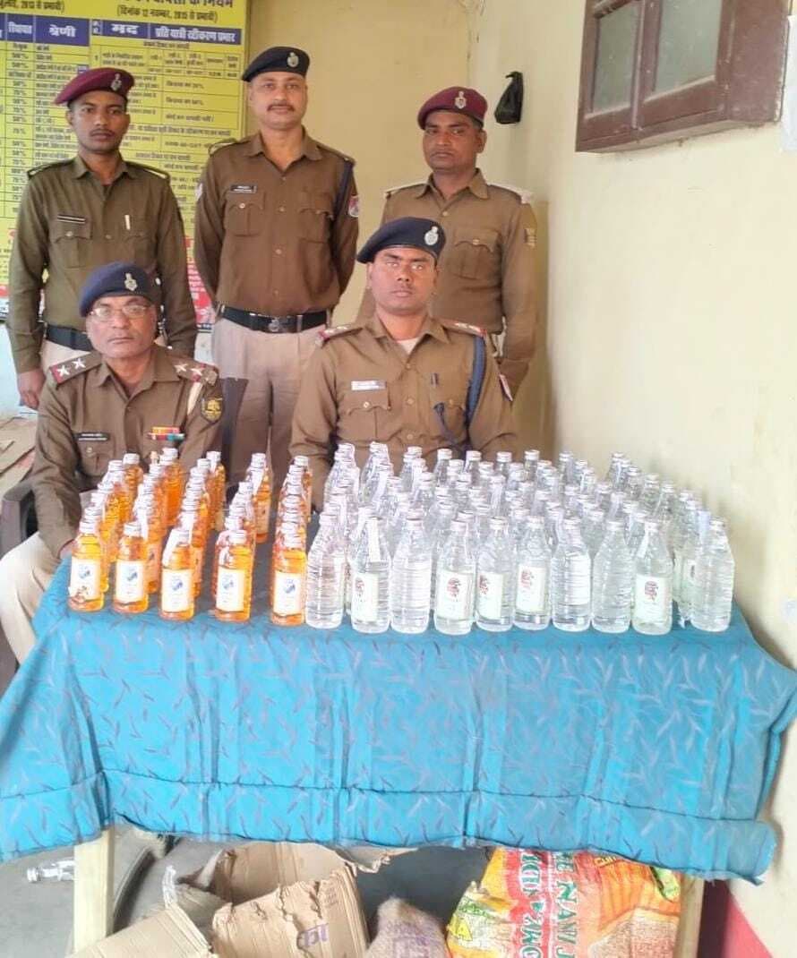 डेहरी व सोन नगर स्टेशन से आरपीएफ ने 130 लीटर शराब बरामद की