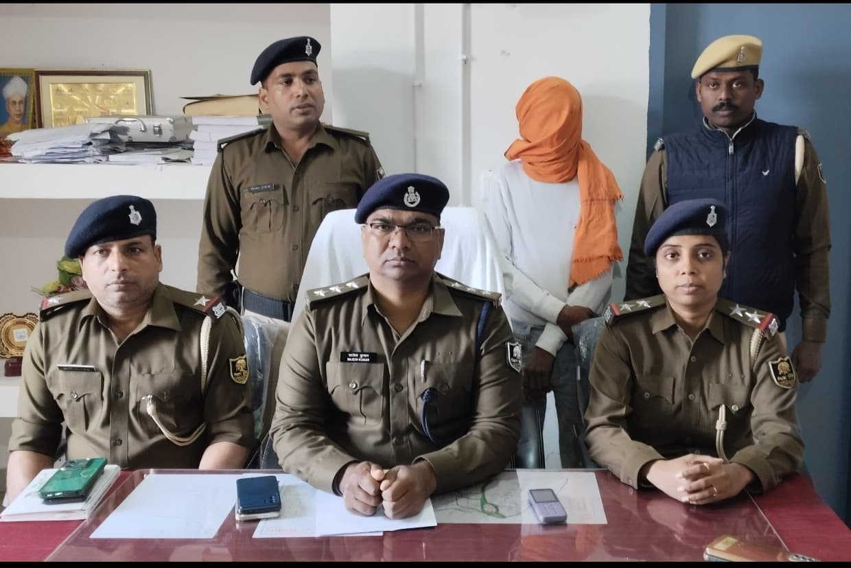 विदेशी शराब के साथ पिकअप जब्त, चालक गिरफ्तार