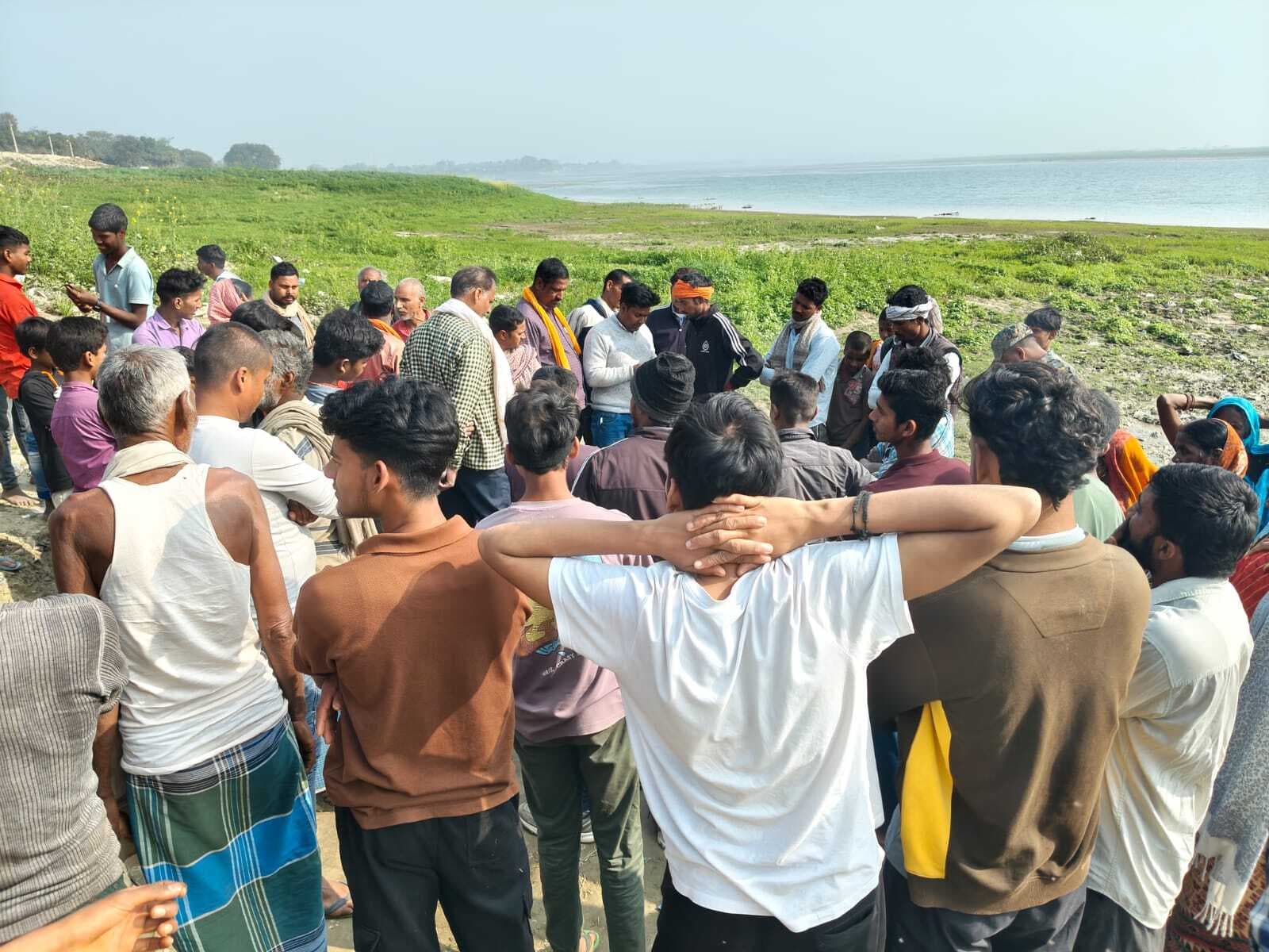 गंगा स्नान के दौरान नयागांव सीढ़ी गंगा घाट पर डूबने से बुजुर्ग महिला की मौत