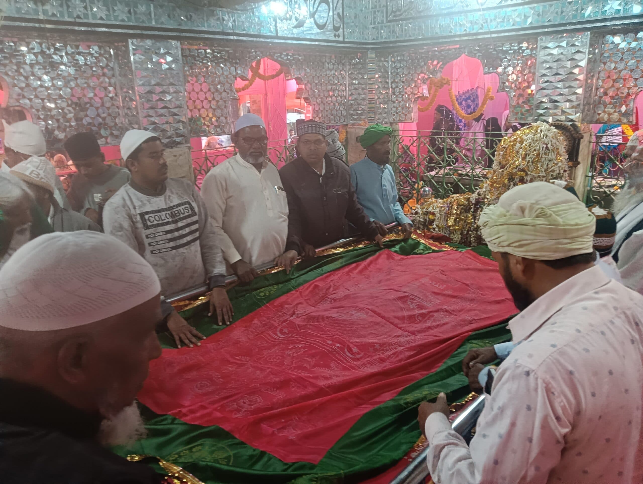 Giridih News :चिरुवांशरीफ उर्स में भव्य जलसा का आयोजन