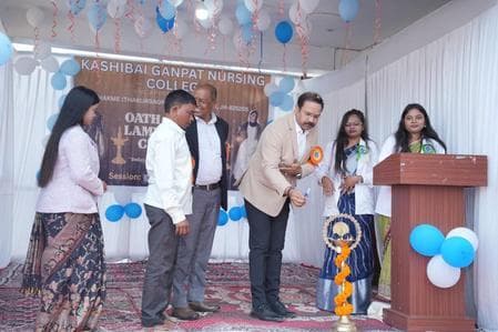 काशीबाई गणपत नर्सिंग कॉलेज में नयी सत्र की छात्राओं ने लिया शपथ