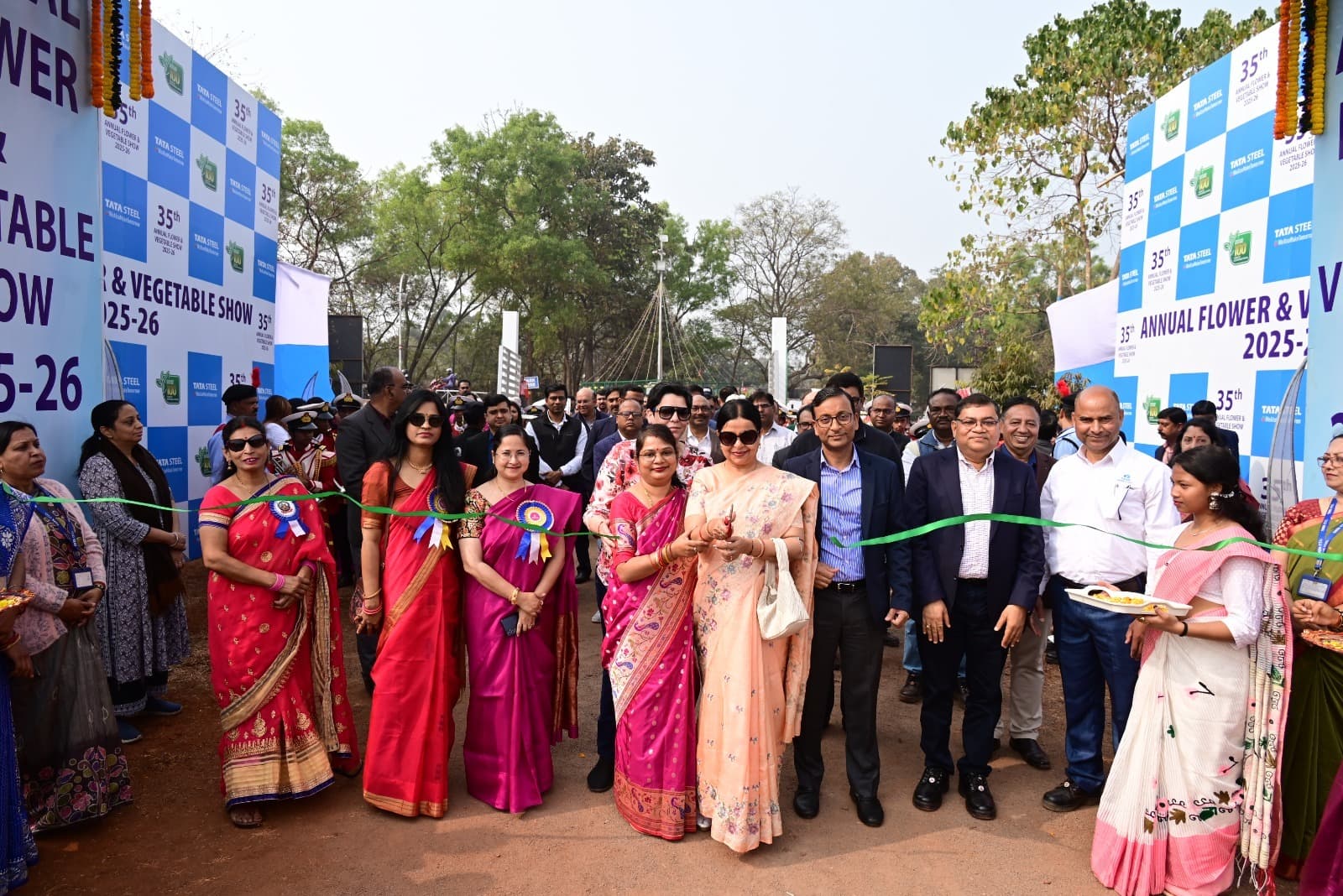 Chaibasa News : हरियाली व नवाचार से सजी प्रदर्शनी ने लोगों का मन मोहा