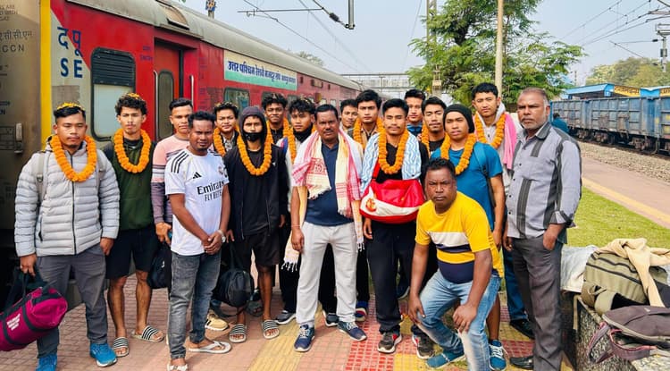 East Singhbhum News : 24 टीमों में चैंपियन बनने की होड़, विजेता को मिलेंगे 1.70 लाख रुपये नकद