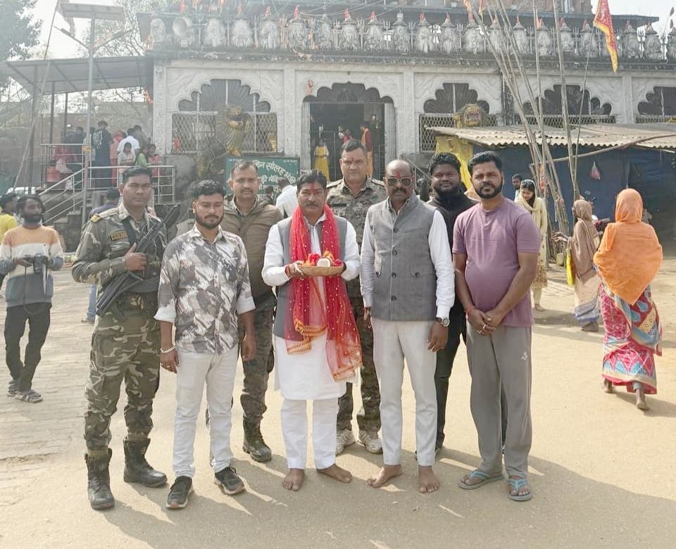 दिऊड़ी मंदिर पहुंचे कांके विधायक सुरेश बैठा