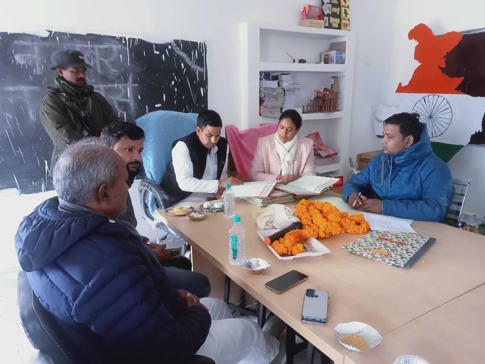 उच्च माध्यमिक विद्यालय खजुरा में प्रबंध समिति का हुआ गठन