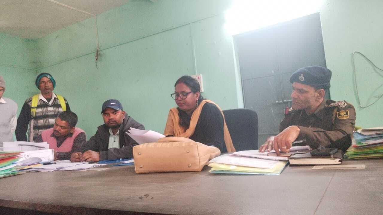 जनता दरबार में दस आवेदनों का हुआ निष्पादन