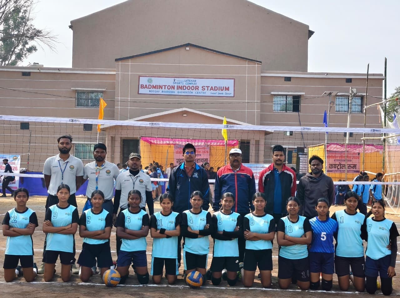 East singhbhum volleyball team into semifinal : पूर्वी सिंहभूम जिला वॉलीबॉल की टीम सेमीफाइनल में