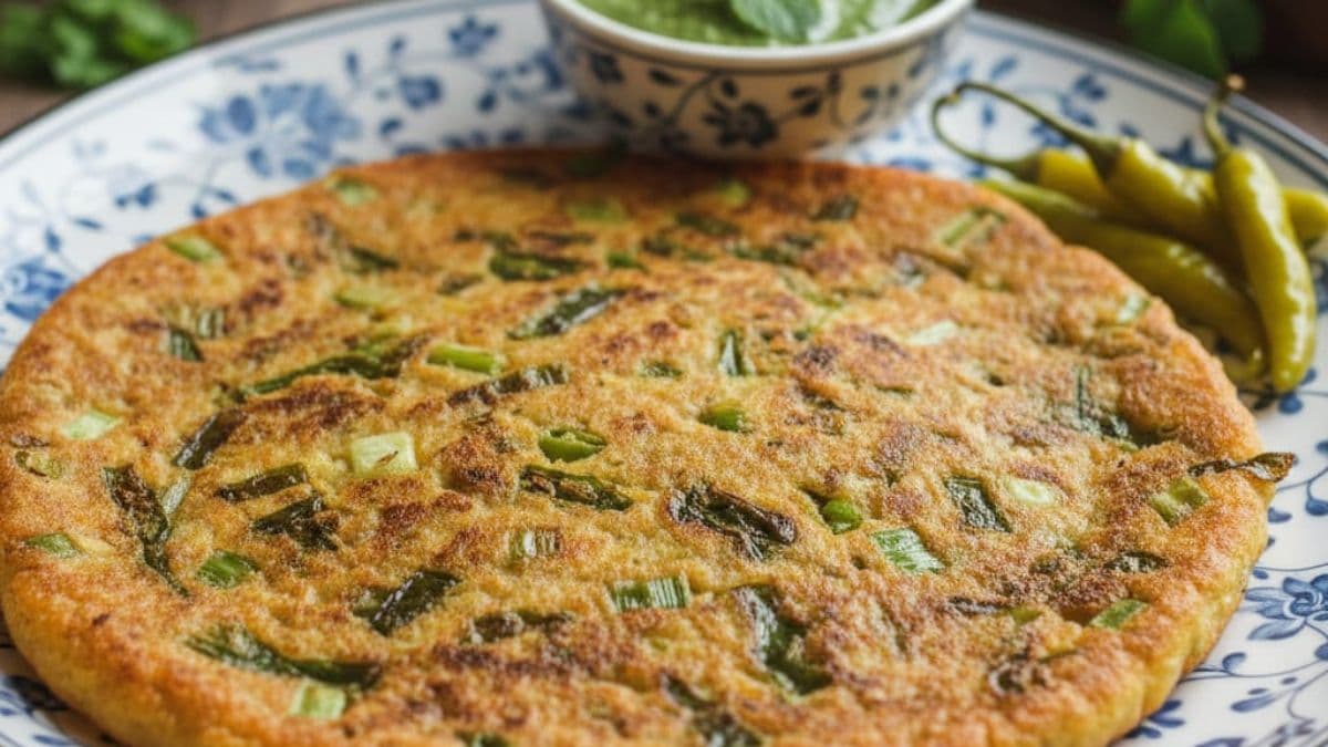 Hare Pyaz Aur Methi Ka Chilla Recipe: सुबह के नाश्ते में खाना है कुछ बढ़िया, तो एक बार जरूर ट्राई करें मेथी हरे प्याज का चीला