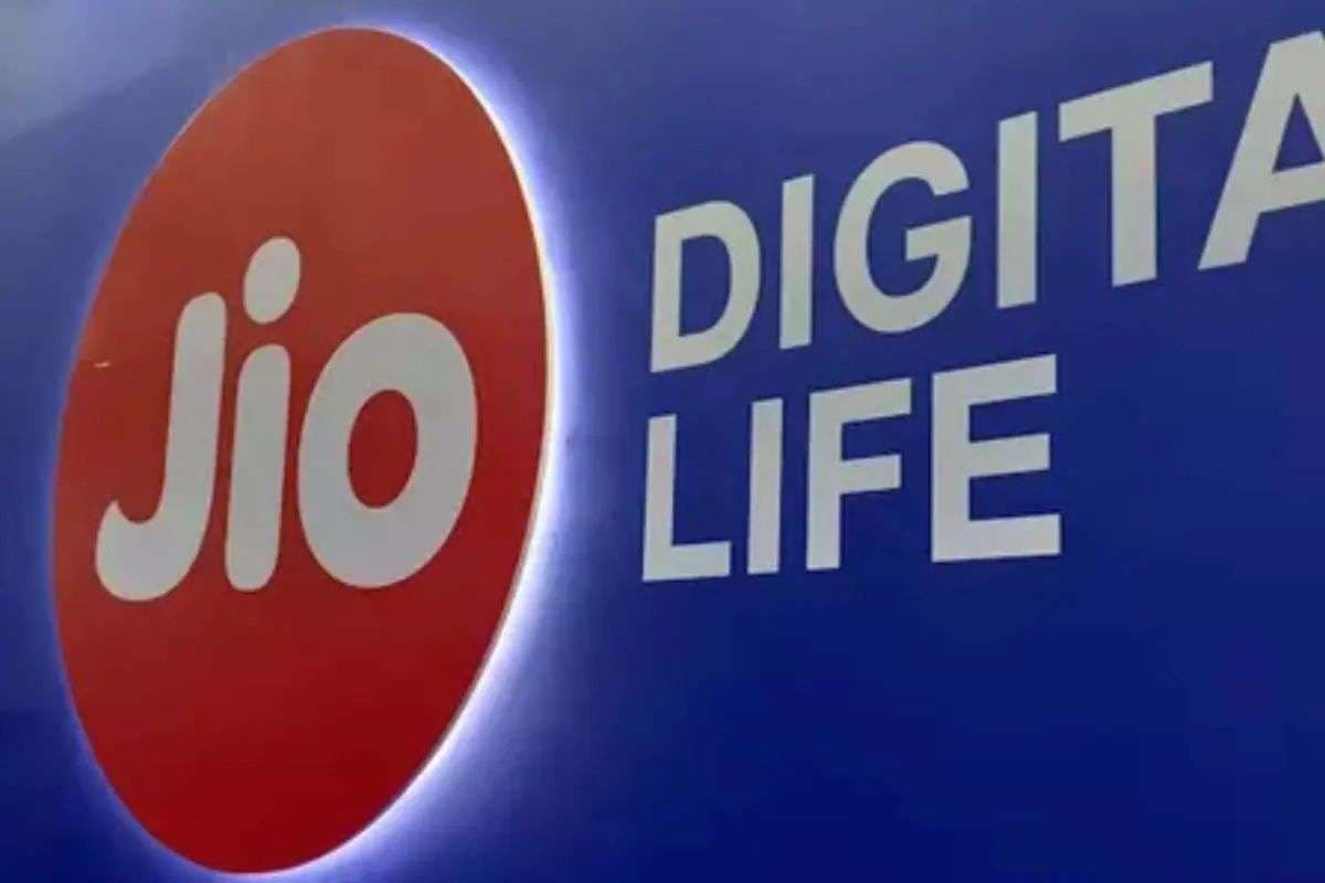 ये है Jio का सबसे दमदार प्लान: सालभर डेटा, कॉलिंग और ₹35,000 का गिफ्ट