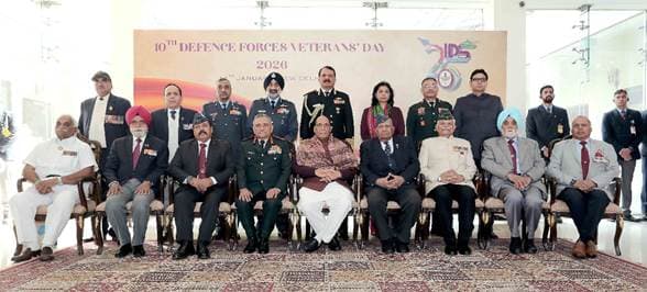 Defense: पूर्व सैनिकों का कल्याण सरकार की प्राथमिकता