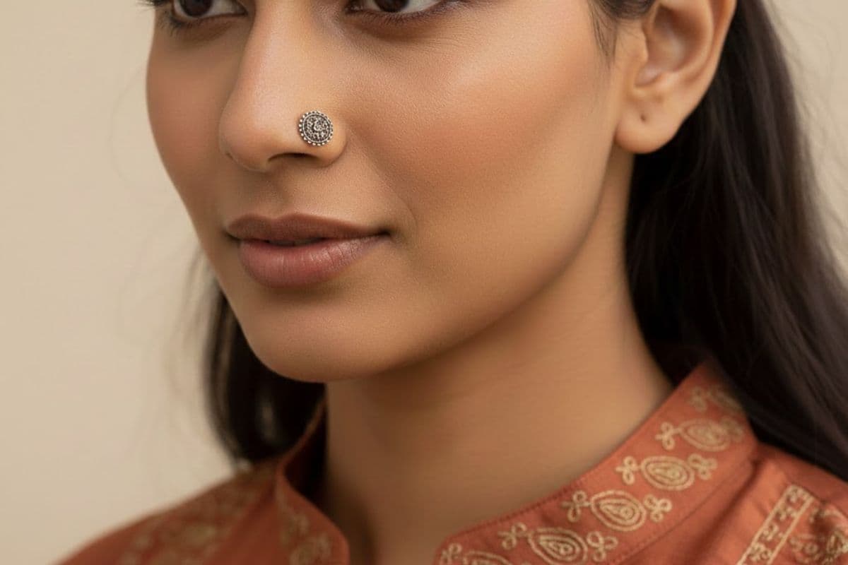 silver nose pin