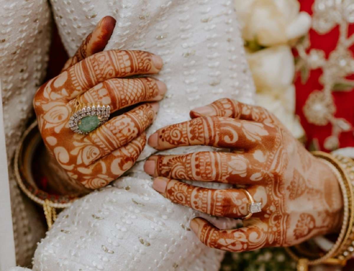 Love Story: बड़ी बहन से तय थी शादी, छोटी पर आ गया दिल, खरमास में ही ले लिये सात फेरे