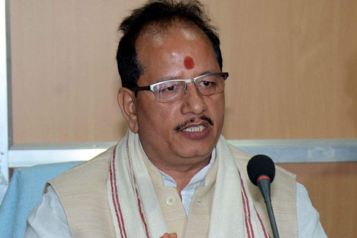 Vijay Sinha: राजस्व कर्मियों को फटकारने के बाद अधिकारी को विजय सिन्हा ने किया सस्पेंड, बोले- नहीं किया जायेगा बर्दाश्त