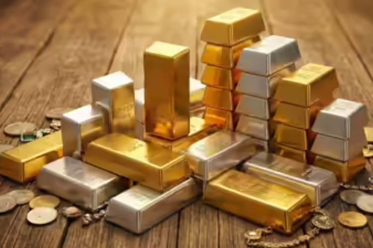 सोने-चांदी की कीमतों में भारी गिरावट, खरीदारी से पहले चेक करें 18 फरवरी का लेटेस्ट रेट
