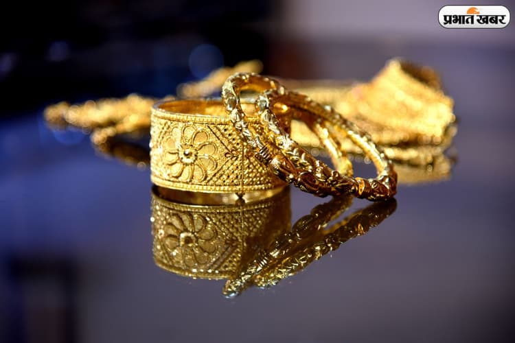 सोना-चांदी हुआ सस्ता, निवेश का सुनहरा मौका या अभी और गिरेंगे आज भाव?