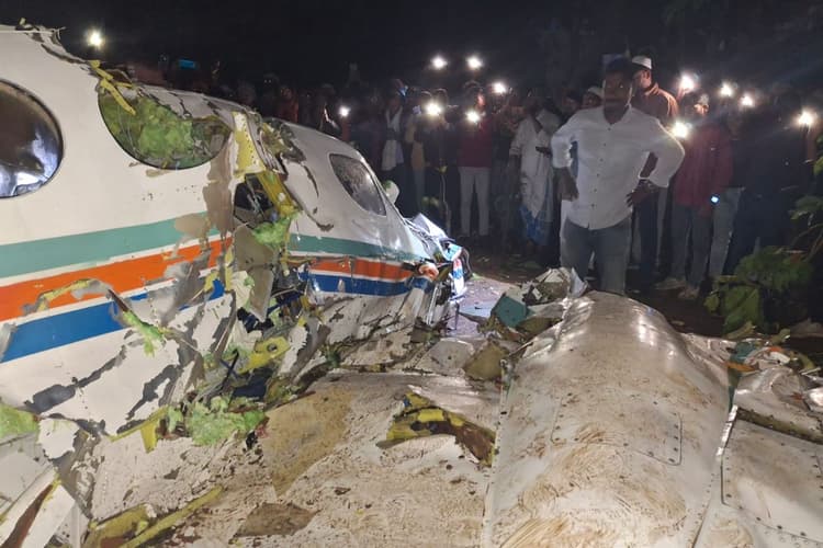 Air Ambulance Crash: 8 लाख रुपये उधार लेकर ईलाज कराने गए थे संजय, घर लौटा शव