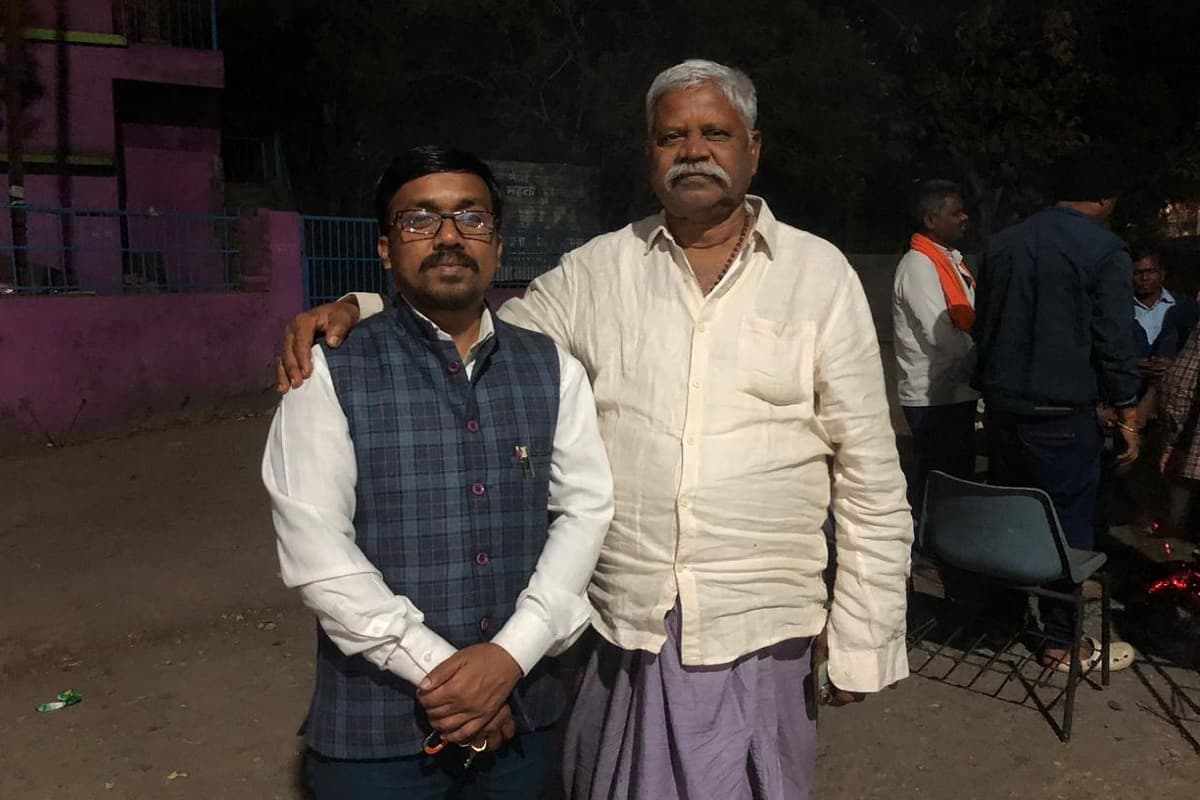 खोरठा को आठवीं अनुसूची में शामिल करने की मांग, अनाम ओहदार ने की सांसद खीरू महतो से मुलाकात