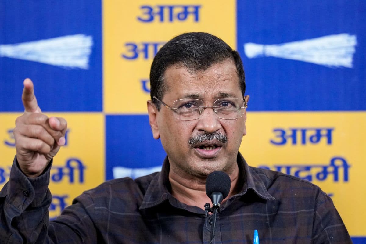 सोनिया गांधी, राहुल, रॉबर्ट जेल गए हैं क्या? केजरीवाल ने कांग्रेस पर बोला हमला