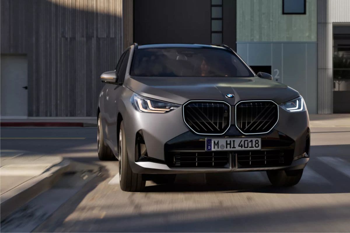 BMW X3 30 xDrive आज होगी लॉन्च, जानें कैसा है इंजन, परफॉरमेंस और सेफ्टी फीचर्स BMW X3 30 xDrive आज होगी लॉन्च, जानें कैसा है इंजन, परफॉरमेंस और सेफ्टी फीचर्स