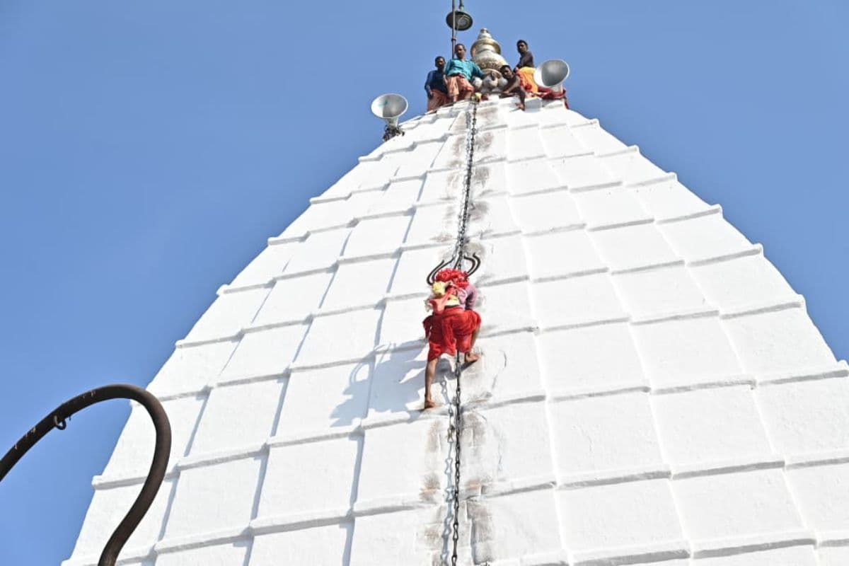 साल में सिर्फ एक बार होने वाली अलौकिक परंपरा के साक्षी बने हजारों भक्त, मंत्रोच्चार से गूंजा देवघर का बाबाधाम