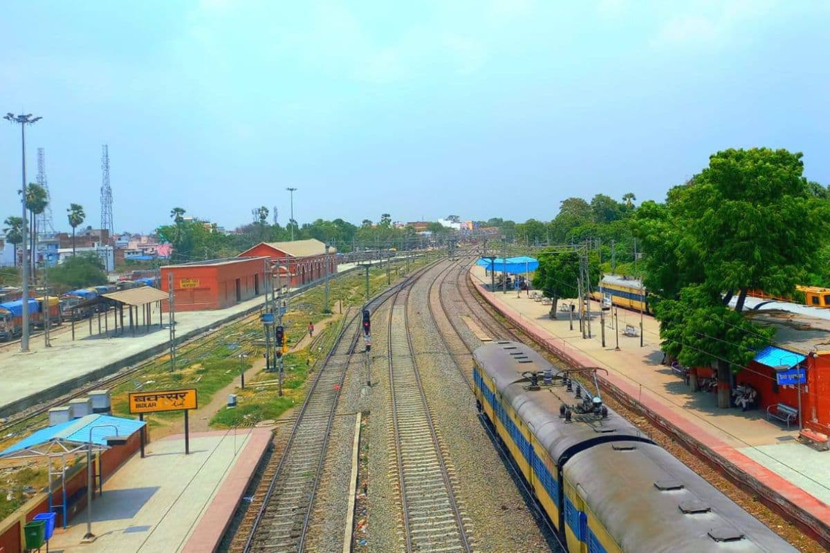 बक्सर रेलवे स्टेशन को मिलेगा एयरपोर्ट जैसा लुक, 130 करोड़ रुपए का मिला गिफ्ट