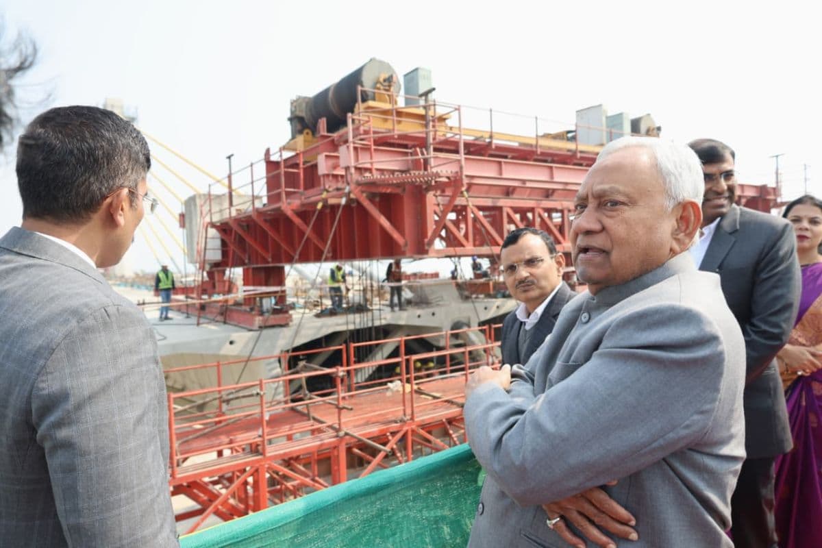 मार्च 2026 तक बिदुपुर तक दौड़ेगी गाड़ियां, बिहार की नई लाइफलाइन, 100 की रफ्तार से दौड़ेंगे वाहन मार्च 2026 तक बिदुपुर तक दौड़ेगी गाड़ियां, बिहार की नई लाइफलाइन, 100 की रफ्तार से दौड़ेंगे वाहन