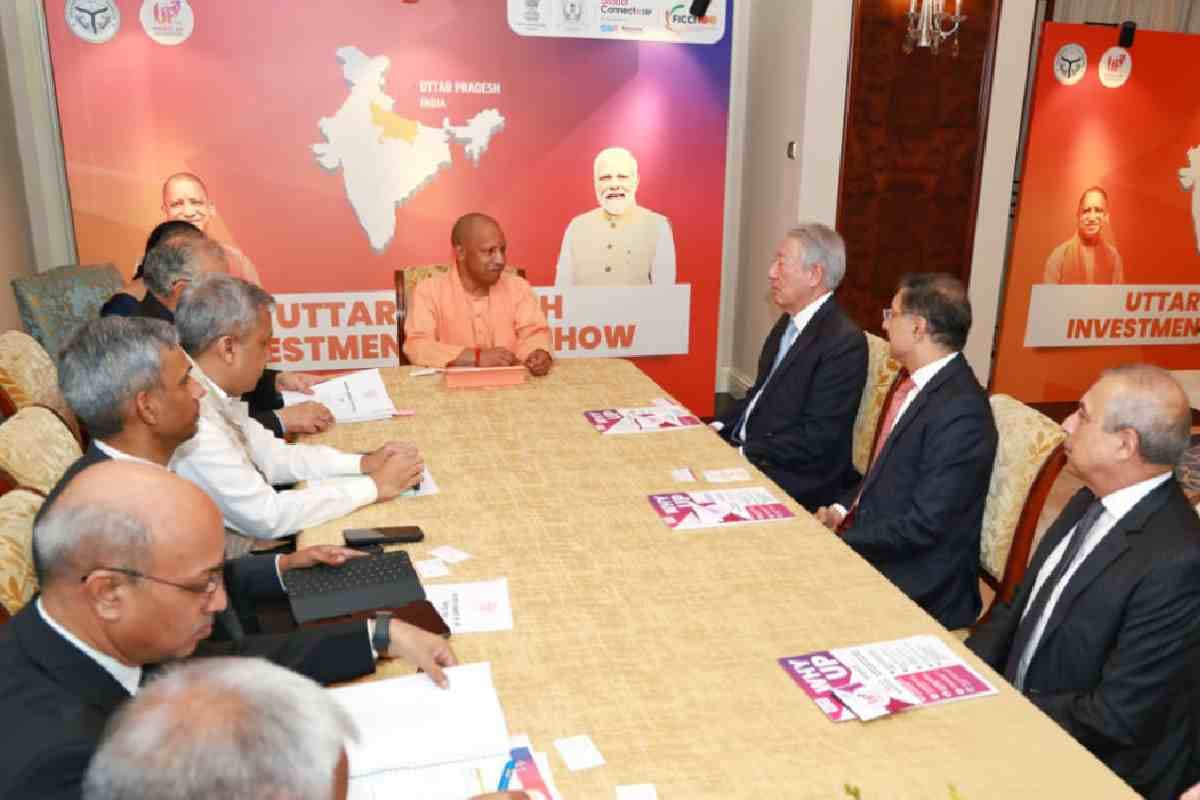 सीएम योगी का सिंगापुर दौरा : टेमासेक के चेयरमैन से मुलाकात, निवेश को लेकर अच्छी खबर