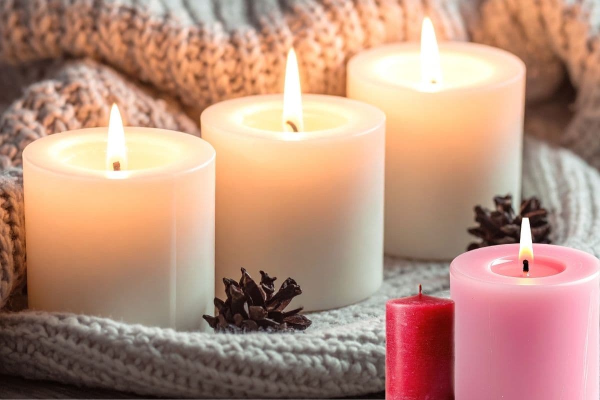 महंगे कैंडल खरीदने की जरूरत नहीं, घर पर खुद बनाएं सुंदर मोमबत्ती