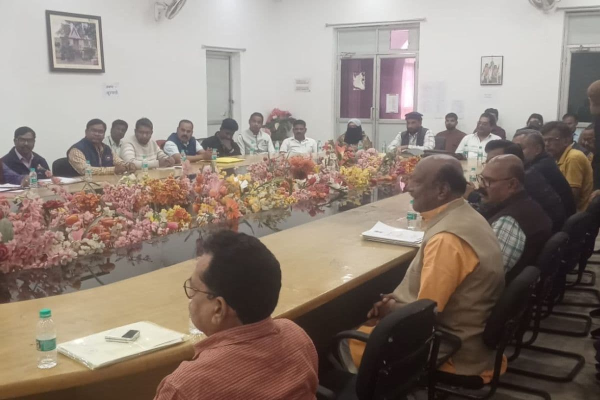 चाईबासा नगर परिषद अध्यक्ष पद के उम्मीदवारों के नामांकन की स्क्रूटनी