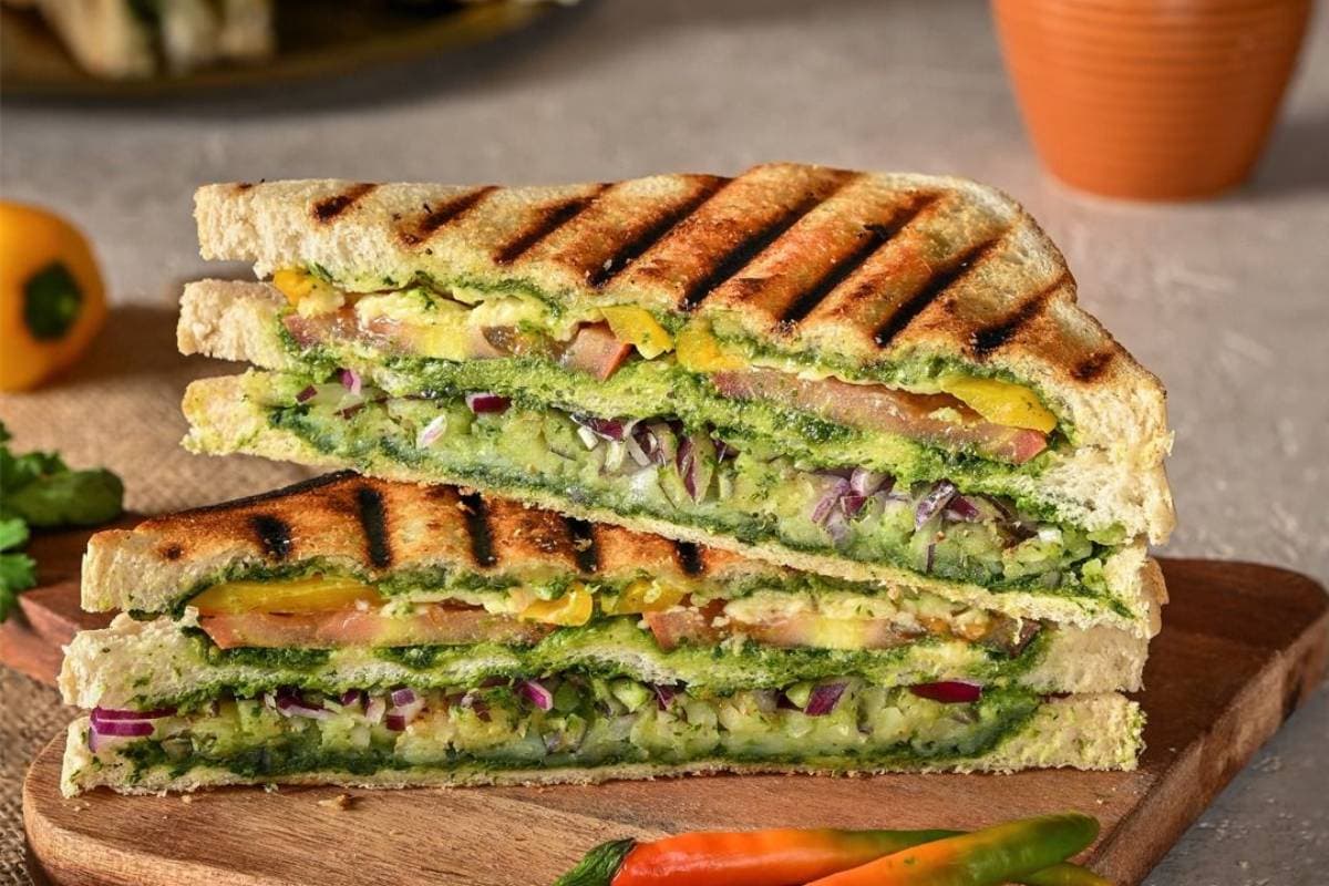 5 मिनट में तैयार दही चटनी सैंडविच - हेल्दी ब्रेकफास्ट का सबसे आसान तरीका