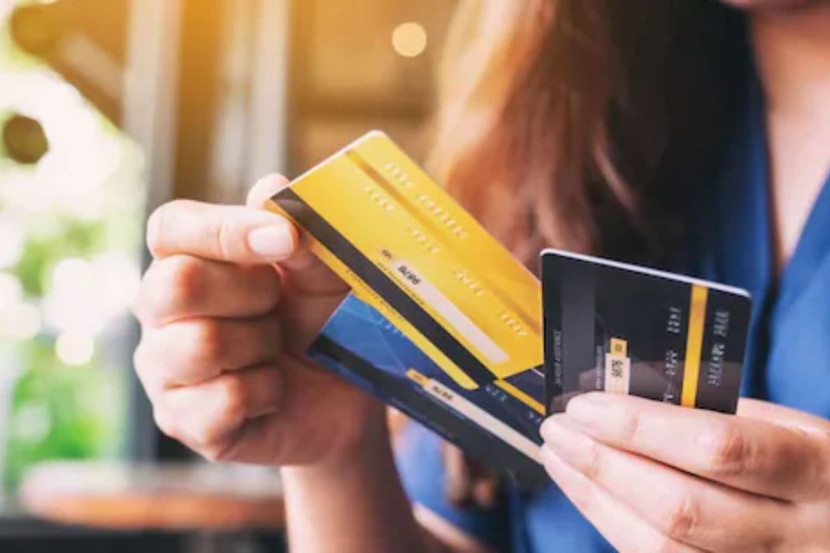 क्या आप जानते हैं कि डेबिट कार्ड से मिलता है लाखों का इंश्योरेंस? जानें क्लेम का प्रोसेस