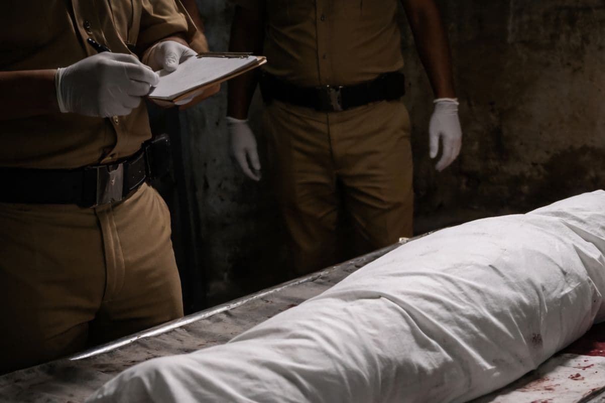 धनबाद: दूधमुंहे बच्चे पर टूटा पिता का गुस्सा, घरेलू विवाद में ली अपने ही खून की जान, मां ने लगाया गंभीर आरोप