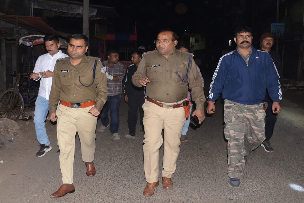 धनबाद के वासेपुर में कमर से निकाला कट्टा और फिर ठांय-ठांय-ठांय