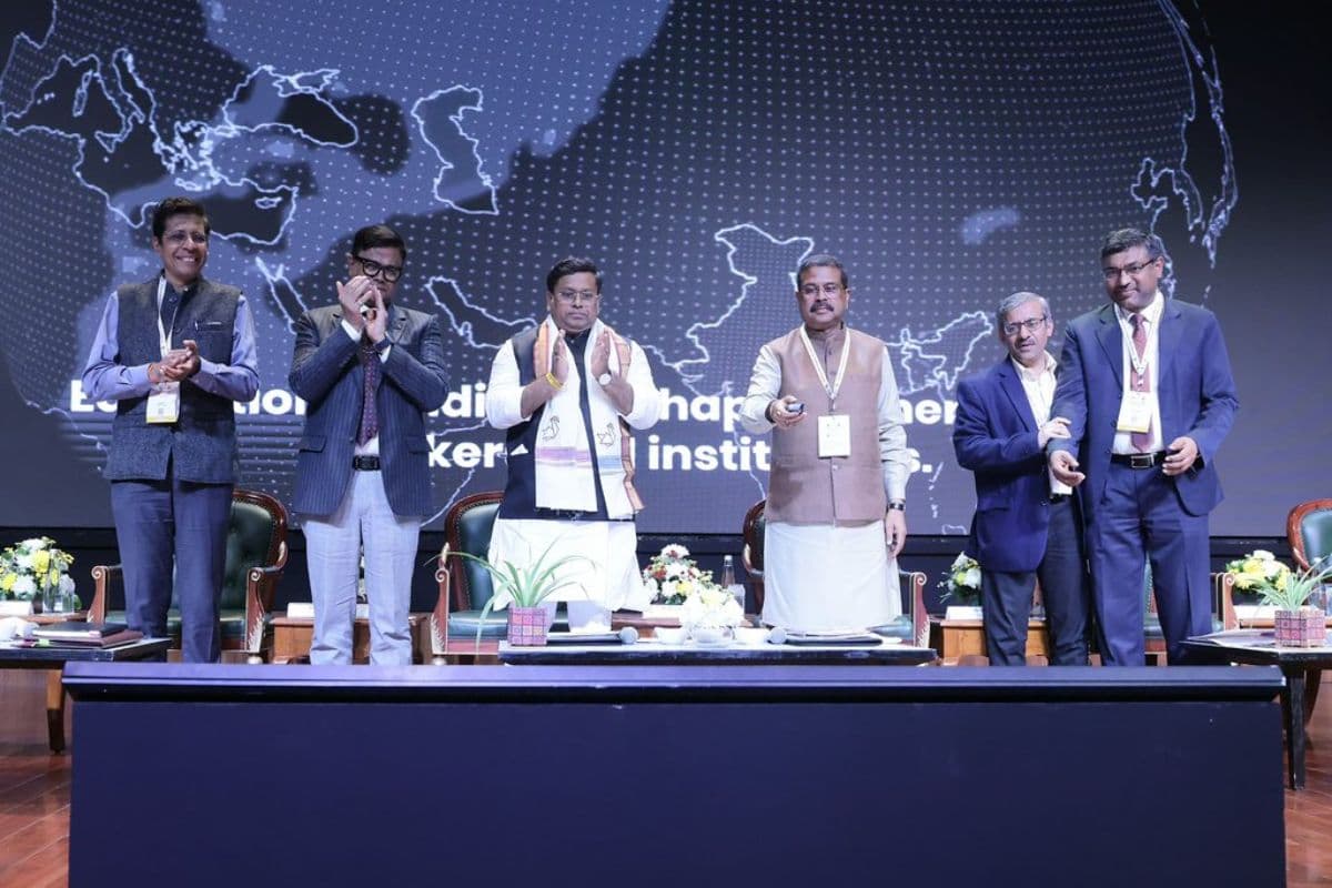 आईआईएम रांची में सेंटर फॉर टीचिंग विद एआई खुला, अब एआई के साथ मैनेजमेंट