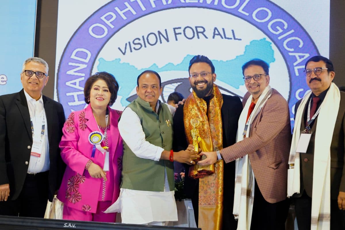 झारखंड के डॉ ने रचा इतिहास, जीता रेटिना सर्जरी का 'ऑस्कर', दुनिया में दो 'रेट बकलर' जीतने वाले पहले सर्जन
