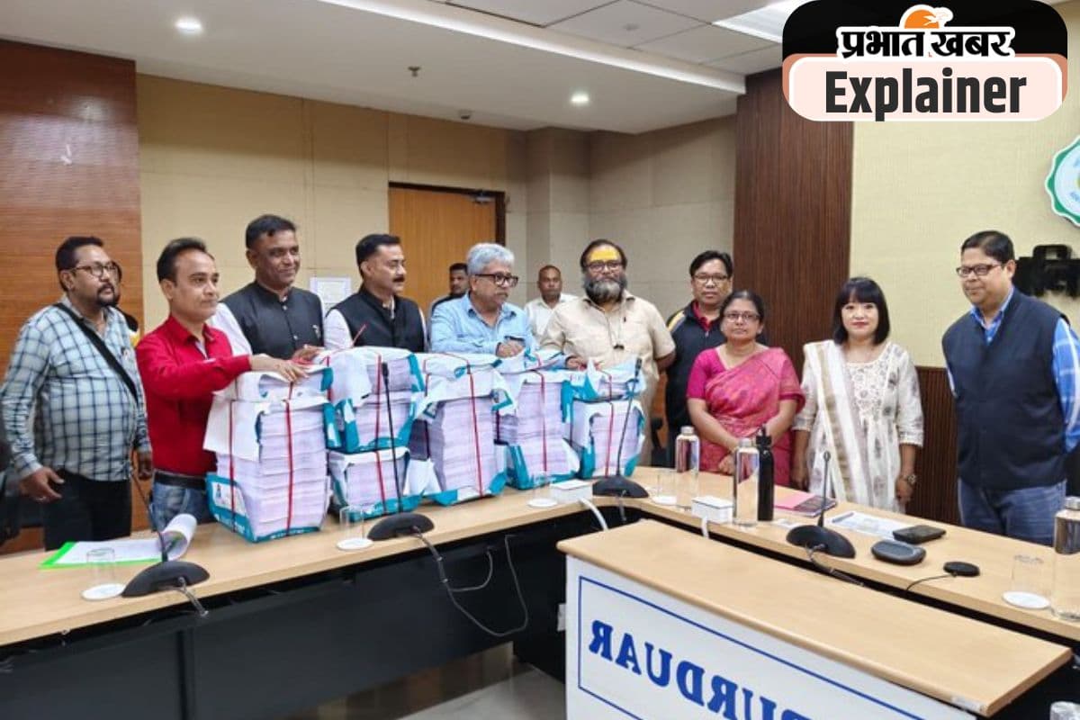 एसआईआर के बाद बंगाल में जारी होना शुरू हुआ वोटरलिस्ट, किन लोगों को नहीं मिलेगा वोट देने का मौका?