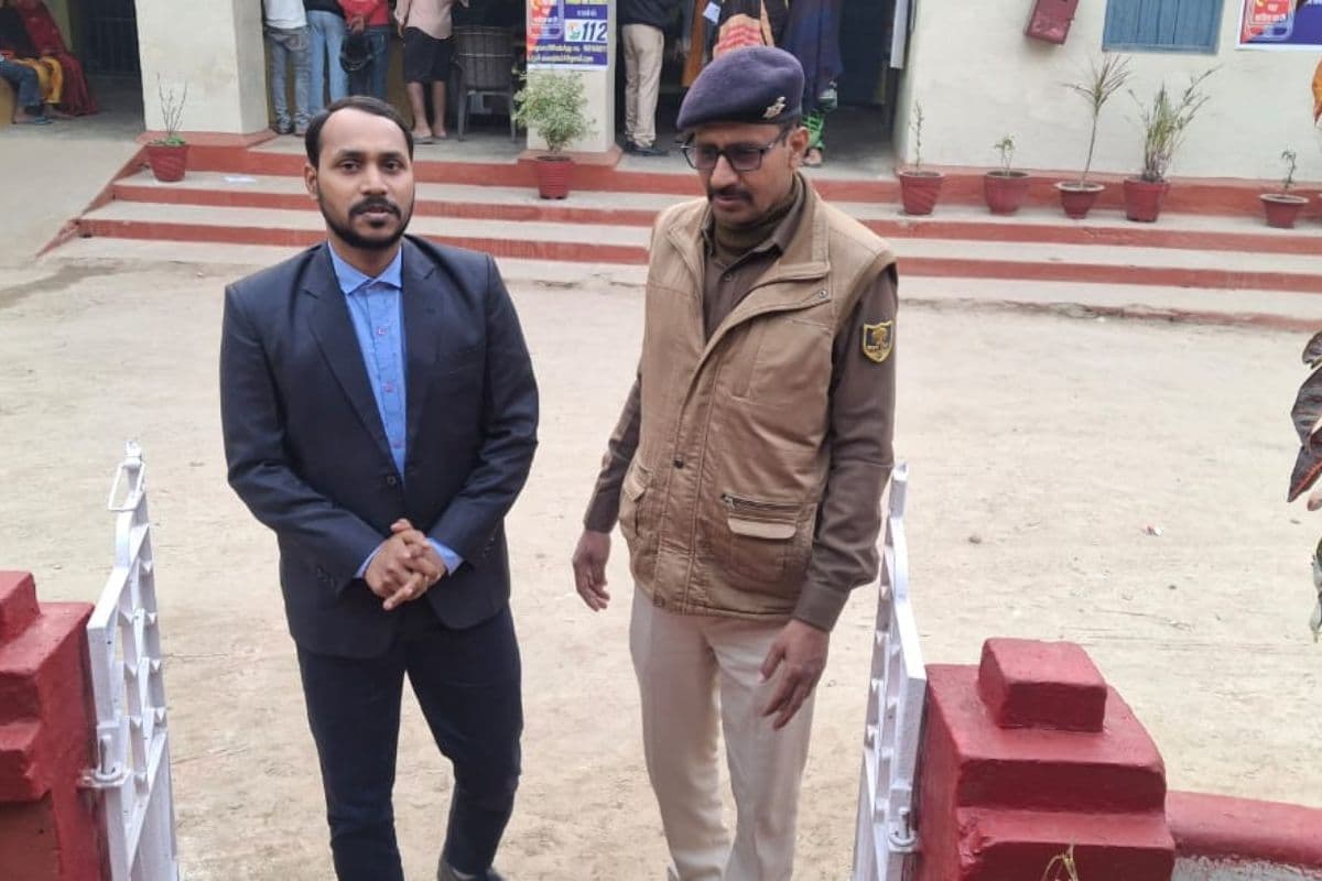 नकली डीएम बनकर गांव में जमाई हनक, 20 मिनट में खुल गई पोल