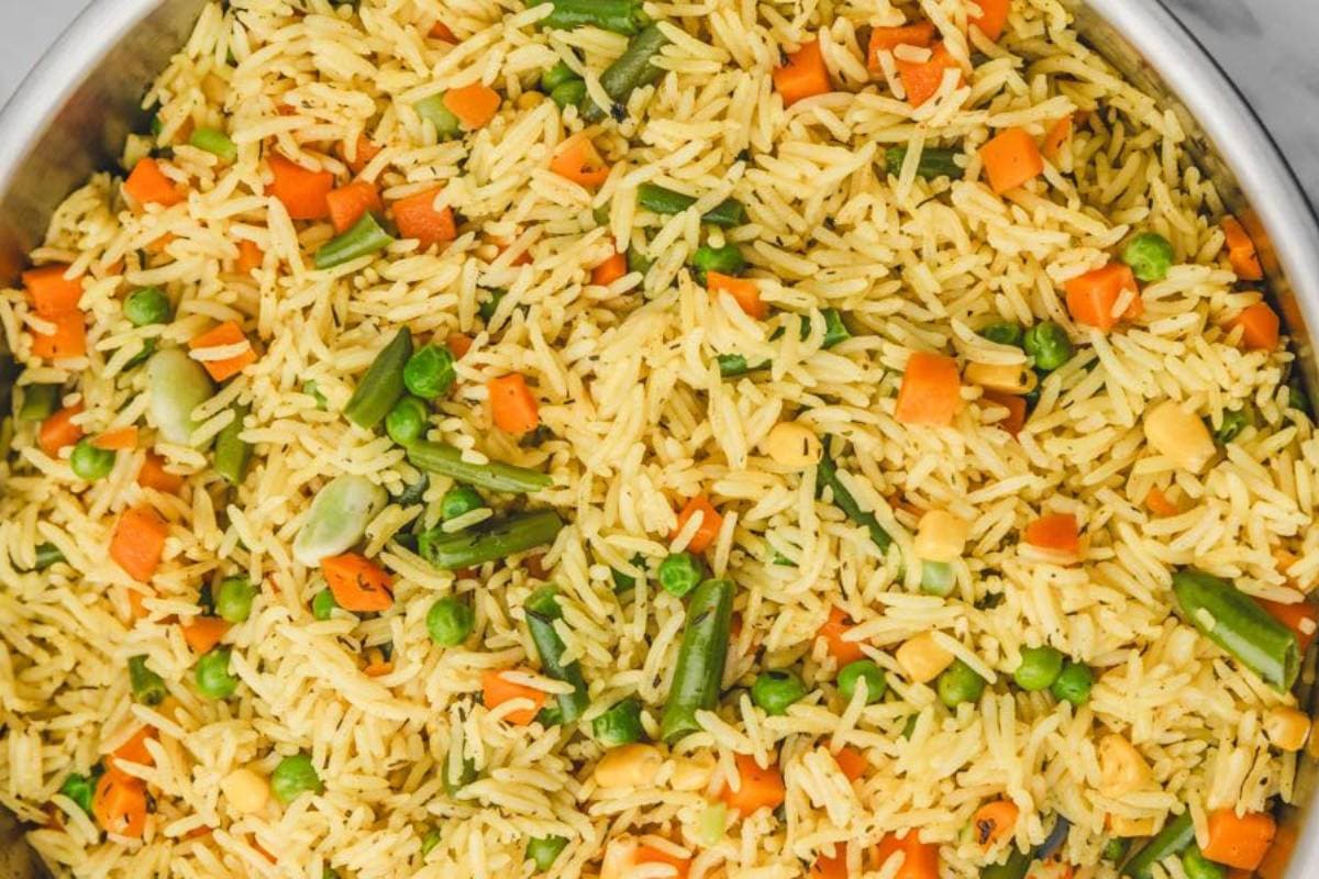 रेस्टोरेंट स्टाइल फ्रेंच बीन्स फ्राइड राइस बनाने की आसान रेसिपी (French Beans Fried Rice Recipe)