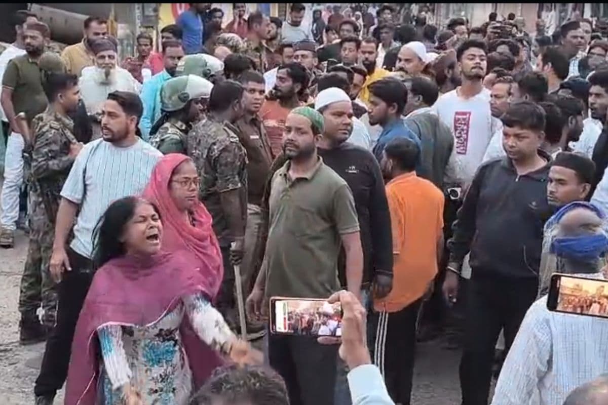 Giridih: निगम चुनाव में दो पक्षों के बीच जमकर मारपीट और फायरिंग, दो लोगों को लगी गोली