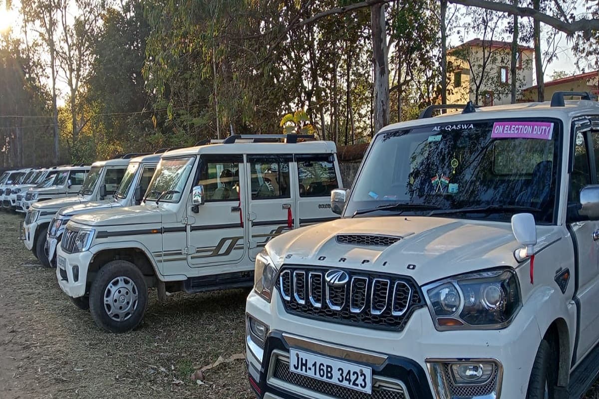 हजारीबाग में निकाय चुनाव की तैयारी जोरों पर, पोलिंग पार्टी के लिए 250 गाड़ियों की जरूरत