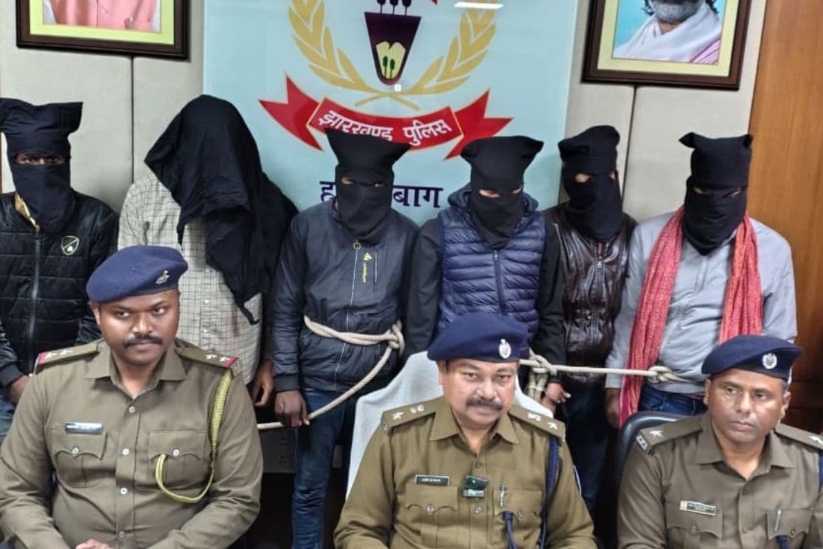 वाहन चोर गिरोह के आधा दर्जन चोर हजारीबाग में गिरफ्तार, एक स्कॉर्पियो जब्त