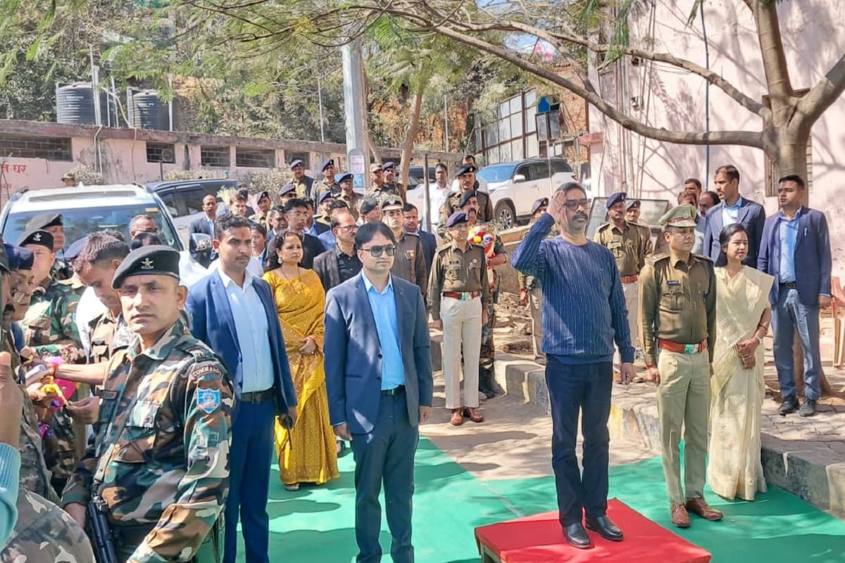 रजरप्पा पहुंचे सीएम हेमंत सोरेन, बोले- मां छिन्नमस्तिका मंदिर में लोगों की विशेष आस्था