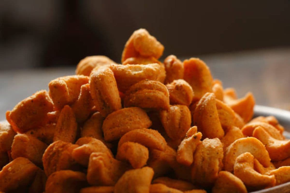 होली पर बनाएं कुरकुरे मसाला काजू, मेहमान भी पूछेंगे रेसिपी